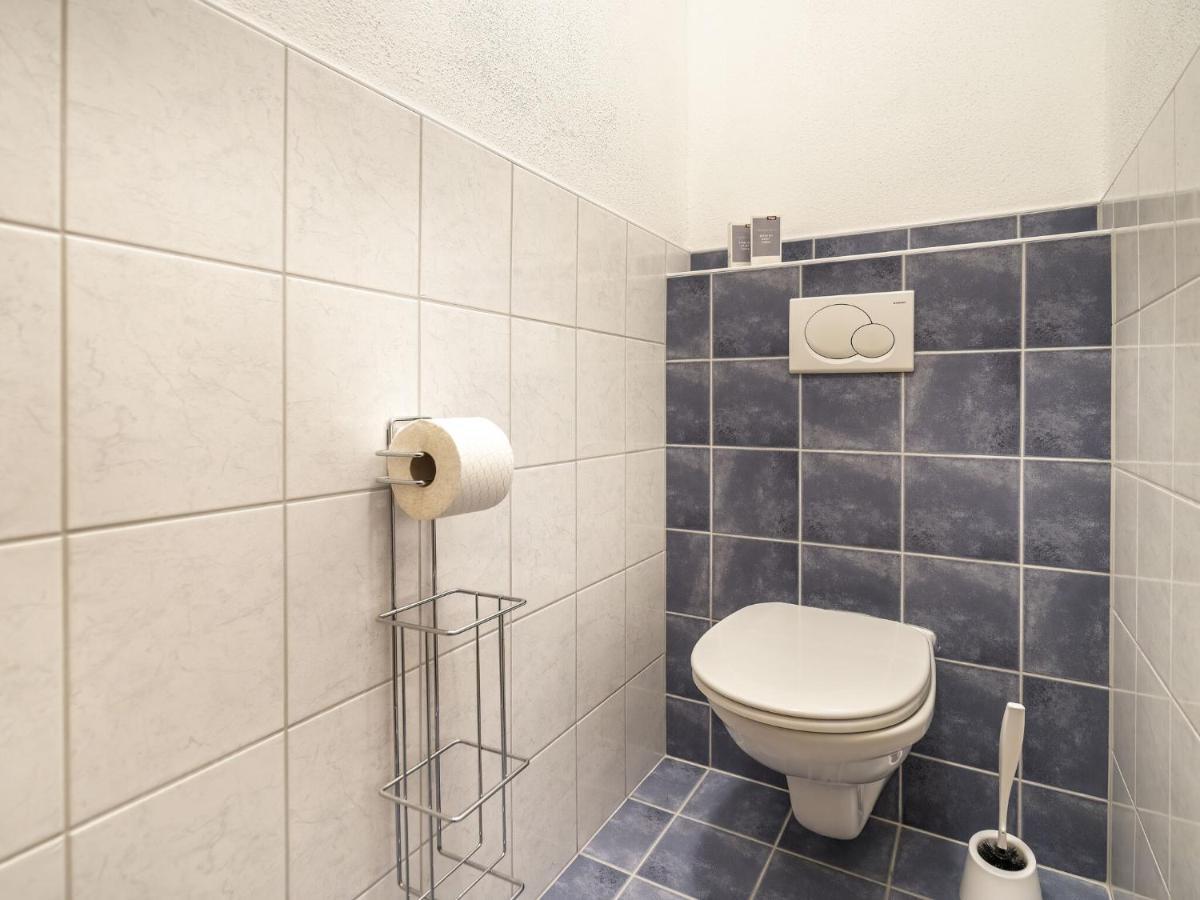 Apartment Quiet With Storage *